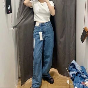 Uniqlo U wide leg jeans size 23 (fit size 24)